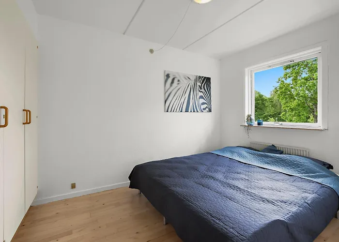 Rolig Med Gratis Parkering アパート *